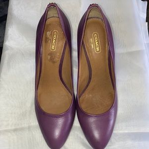 Coach Purple Leather pumps size 9 -USED